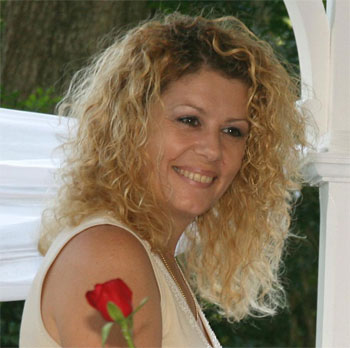Lynette Maguire - - - Lynette Maguire CMC JP Qual wedding celebrant Sunshine Coast Noosa Coolum Maroochydore Mooloolaba Calounra Kawana Montville Maleny Celebrant JP